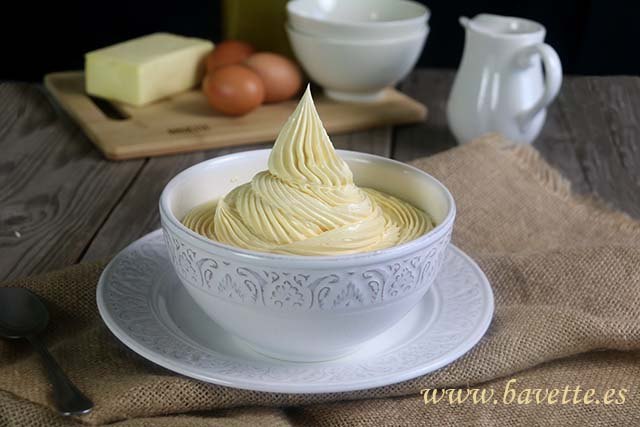 Crema de mantequilla francesa, para pasteles